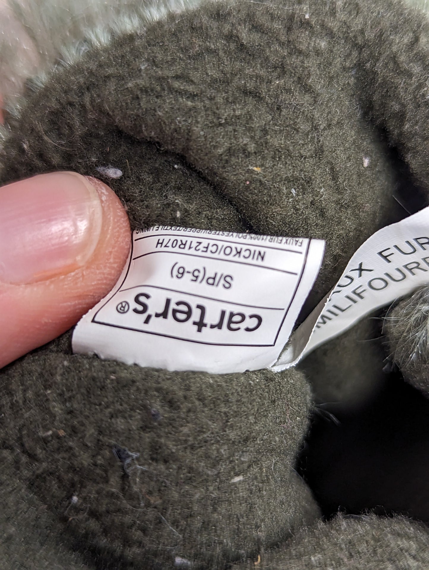 Pantoufles Gr:5-6 jeune enfant Carters