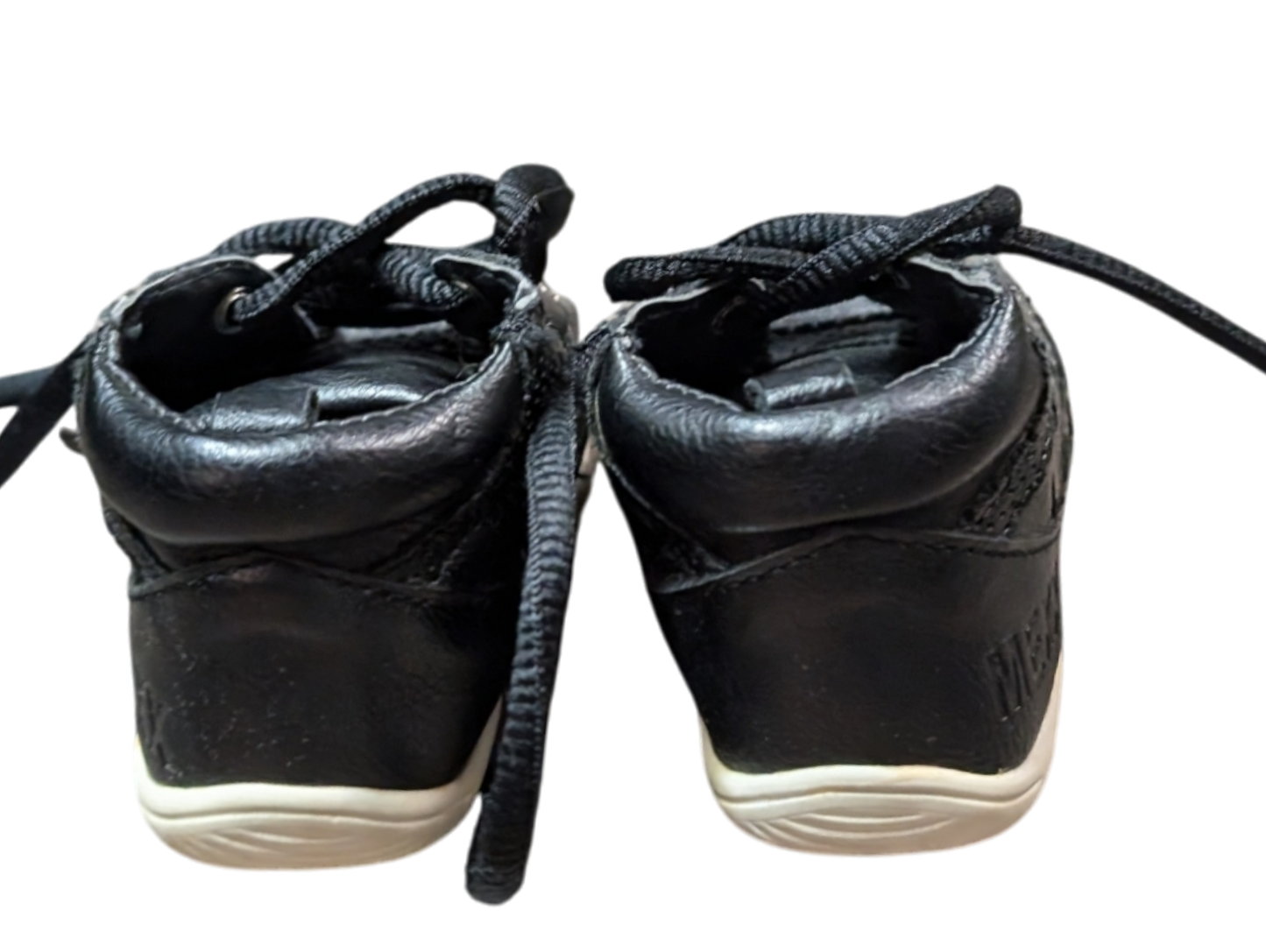 Chaussures gr 4 bébé Mexx