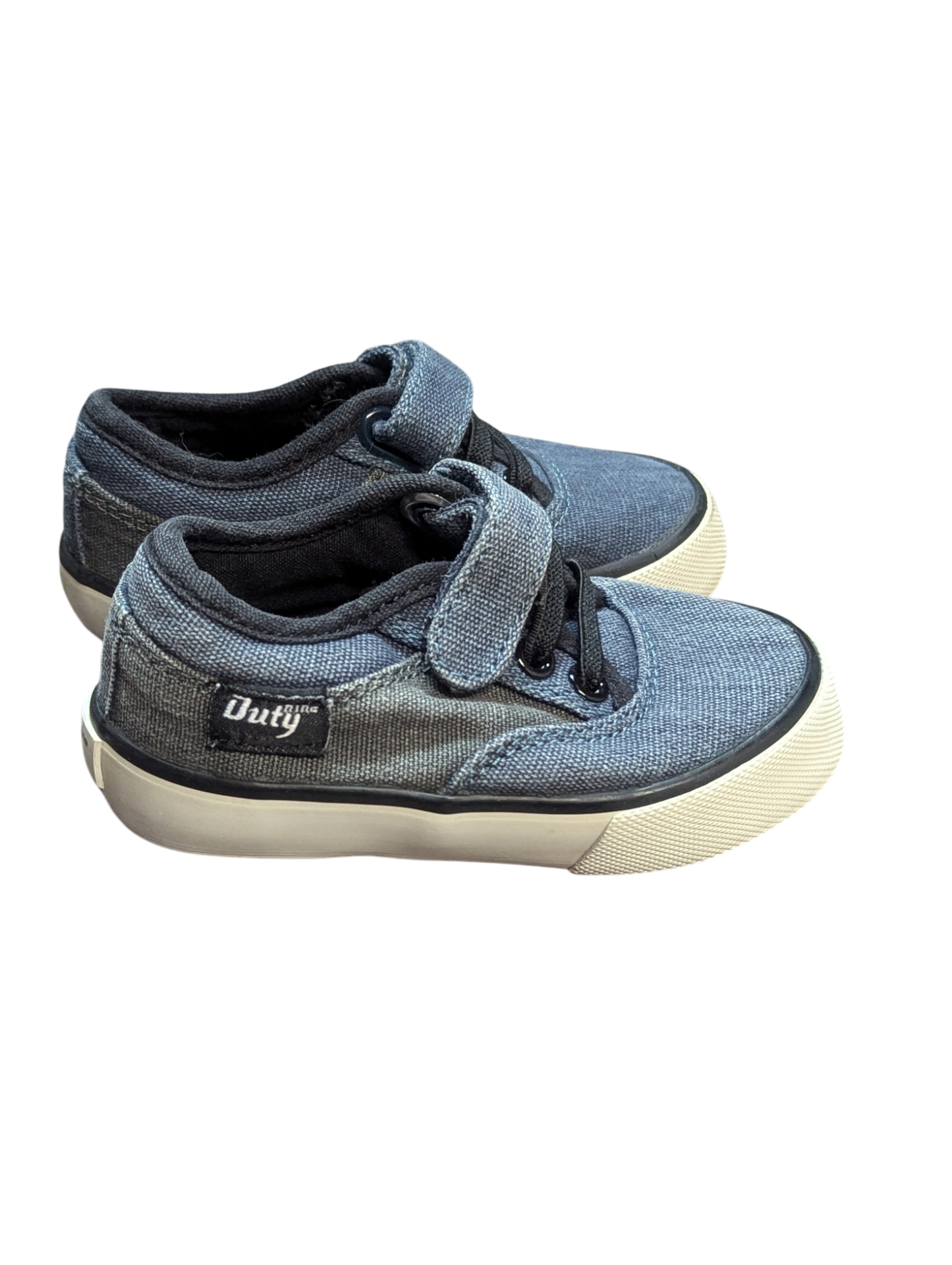 Chaussures gr 4 jeune enfant Duty