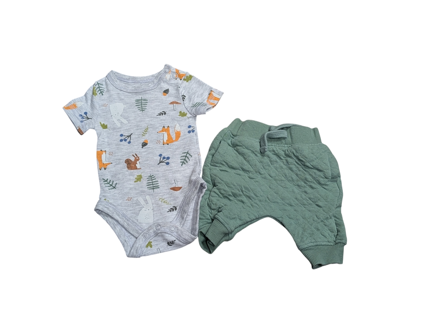 Ensemble nouveau-né Carters & Bébé Confort