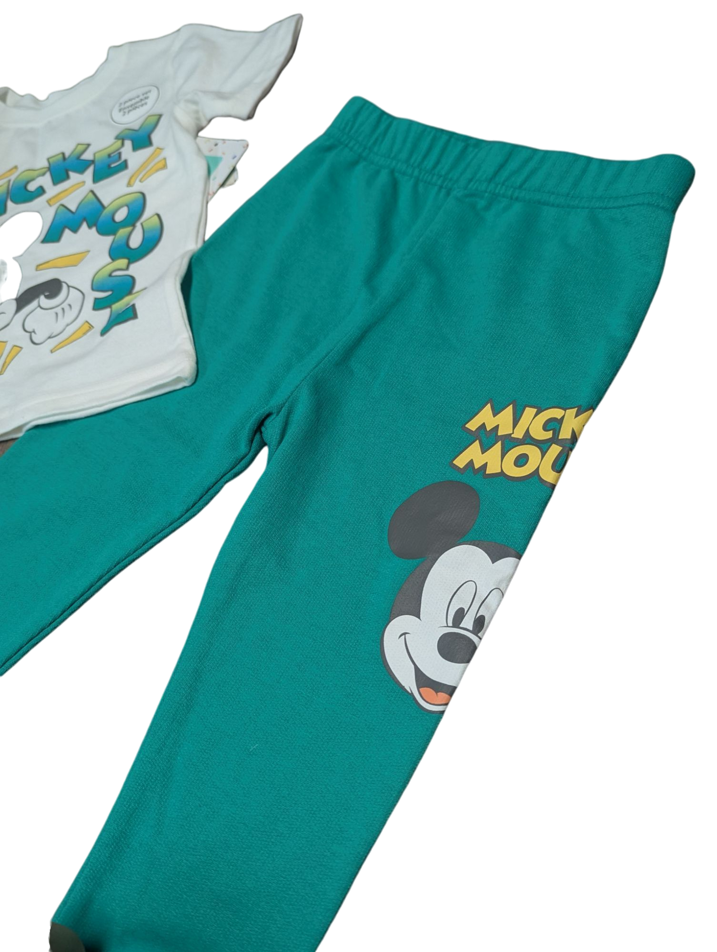 Ensemble 18-24mois Disney Neuf