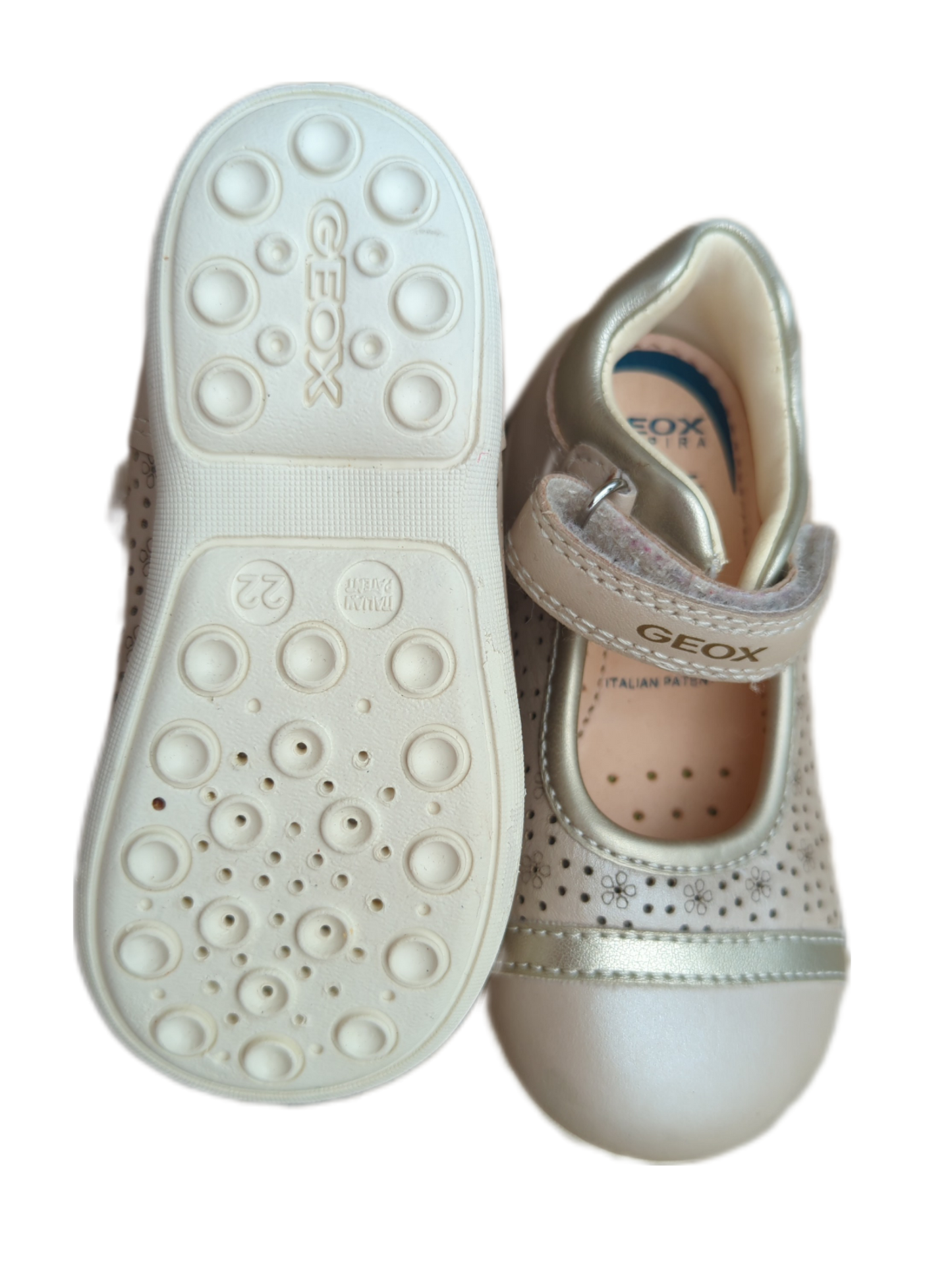 Chaussures gr 6 enfant Geox