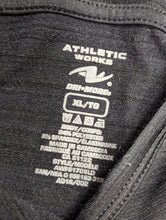 Load image into Gallery viewer, Chandail sport xlarge Athletic works (C:JN)
