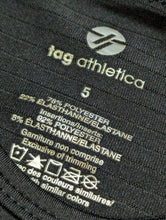 Load image into Gallery viewer, Robe sport 5ans Tag athletica
