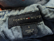 Load image into Gallery viewer, Robe en jeans 6ans Tommy Hilfiger*
