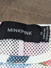 Load image into Gallery viewer, Robe xsmall Minkpink
