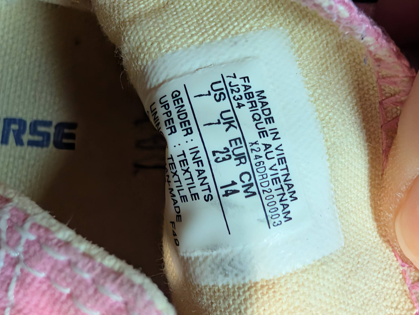 Chaussures gr 7 jeune enfant Converse*