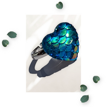 Load image into Gallery viewer, Bague Coeur sirène Bleue ajustable Bijoux doigts de fée NEUF
