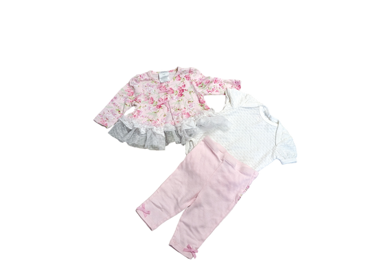 Ensemble 3-6mois Première layette et Laira Ashley*