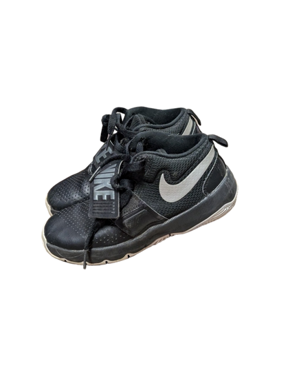 Chaussures gr 2 Junior Nike