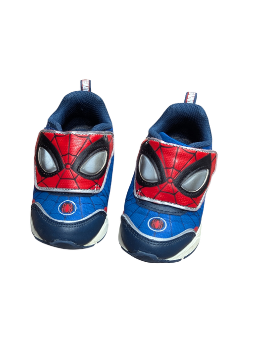 Chaussures gr 7 jeune enfant Marvel