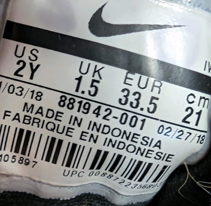 Chaussures gr 2 Junior Nike