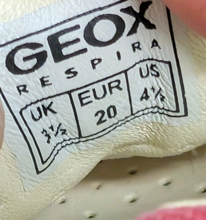 Chaussures gr 3.5-4 bébé Geox