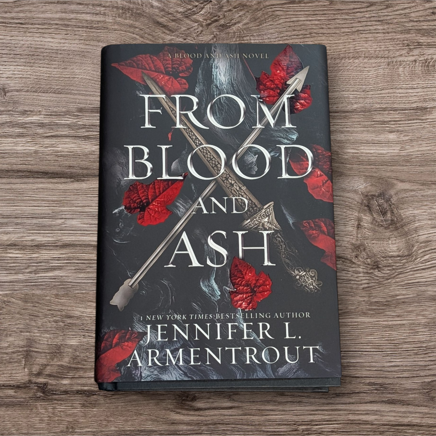 Livre From Blood And Ash (1er) version Anglaise format standard Neuf