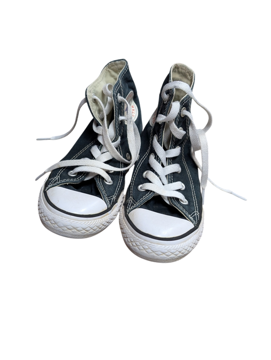 Chaussures gr 13 enfant Converse