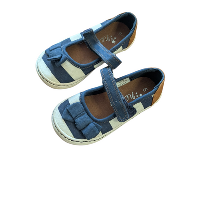 Chaussures gr 5 enfant Next