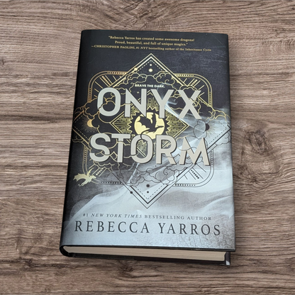 Livre The Empyrean ONYX STORM Rebecca Yarros Format standardNeuf