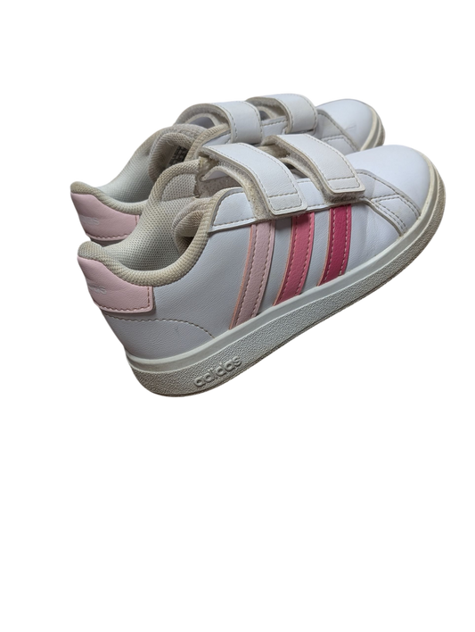 Chaussures gr 9 enfant Adidas*