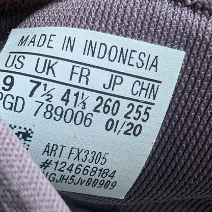 Chaussures gr 9 femme Adidas