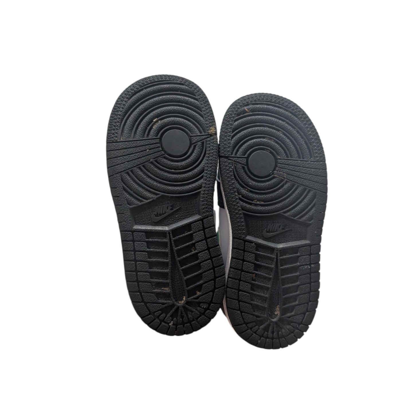 Chaussures gr 7 jeune enfant Nike