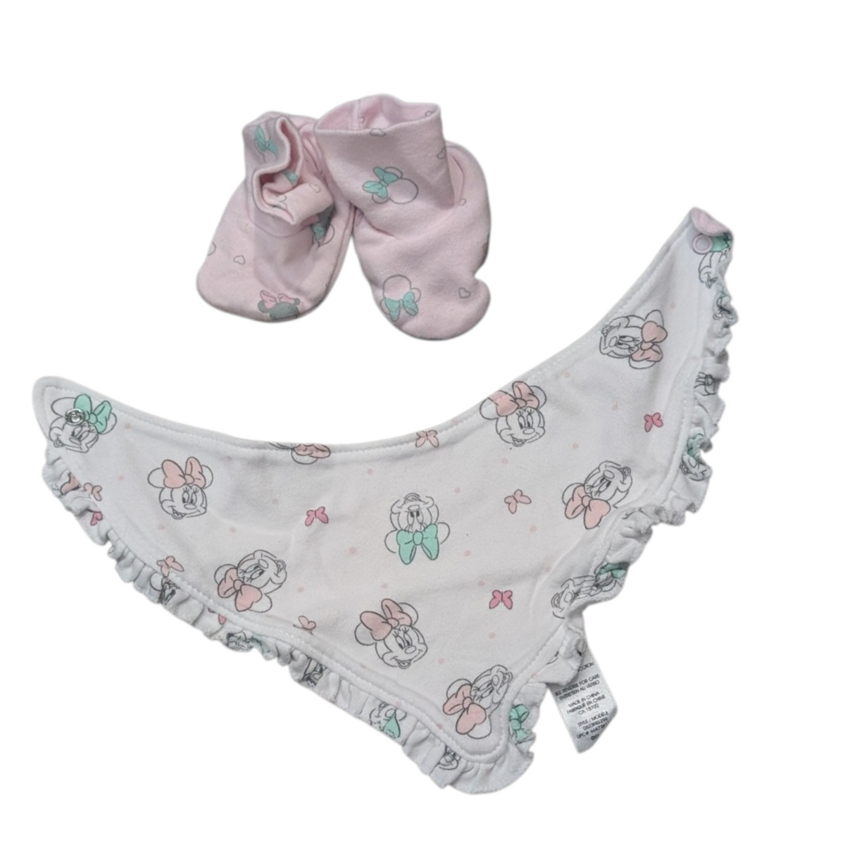 Bavoir et pantoufles disney