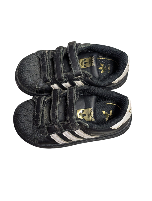 Chaussures gr 7 jeune enfant Adidas