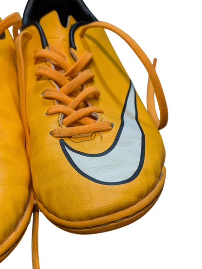 Chaussures gr 3.5 grand enfant Nike*