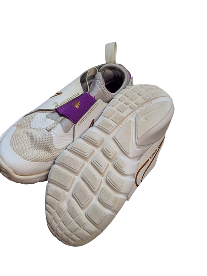 Chaussures gr 12 enfant Nike*