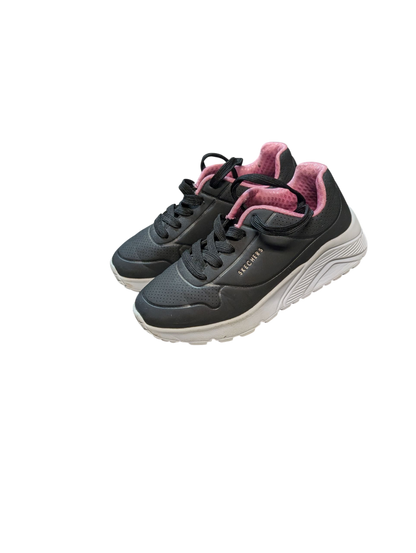 Chaussures gr 13 enfant Skechers