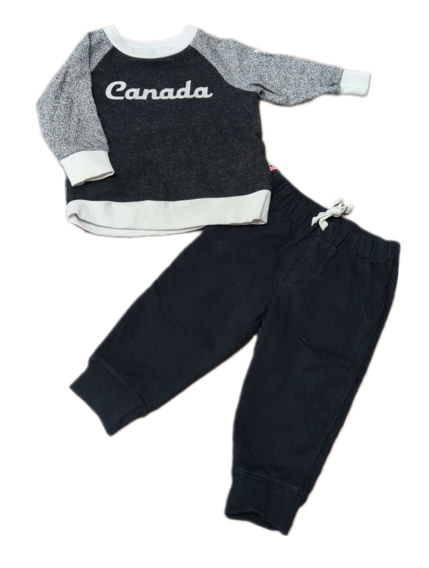 Ensemble 6-12mois Canadiana et Carters (C:MPA)