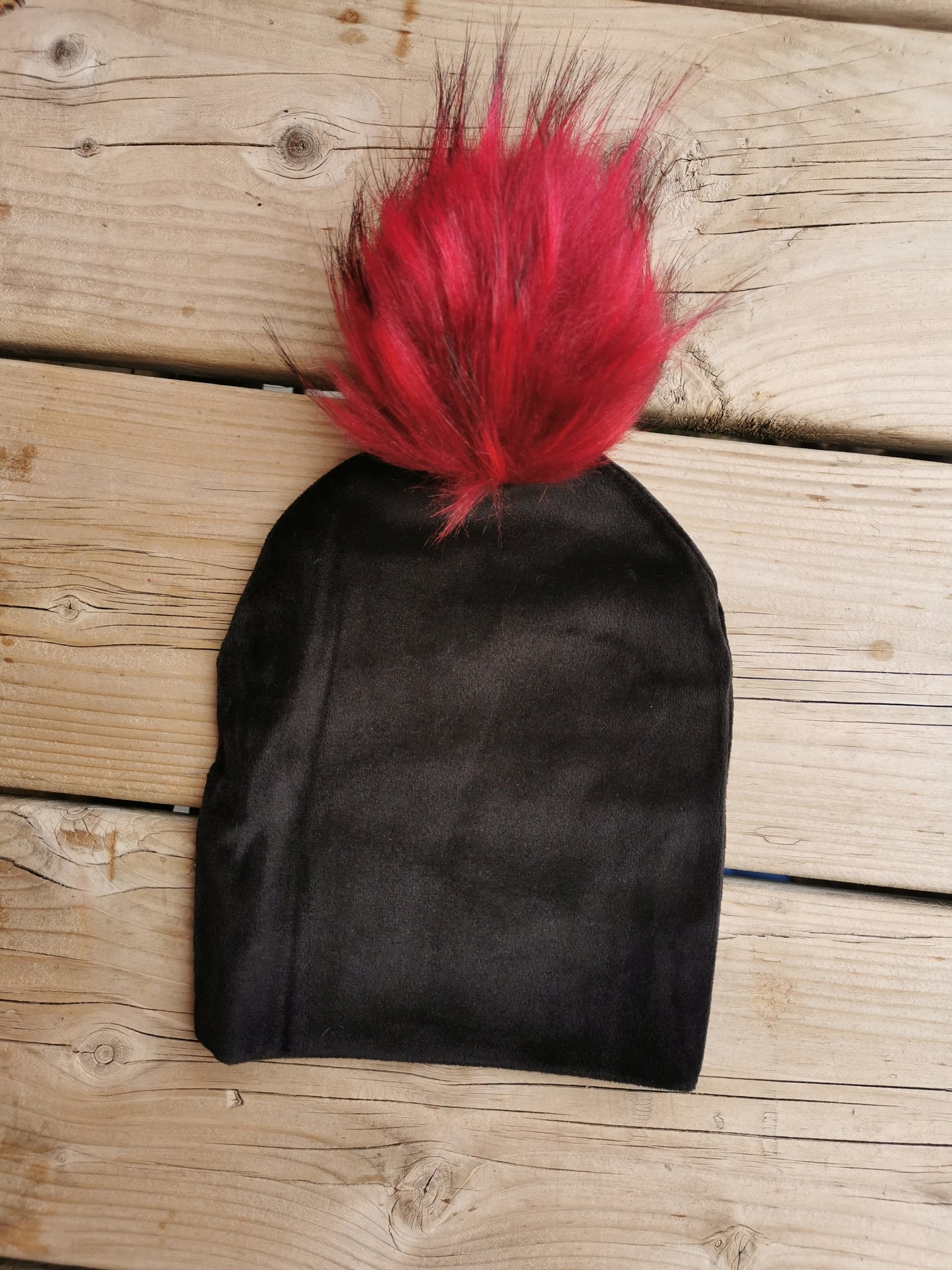 Tuque velour avec pompon rouge amovible 0-6mois