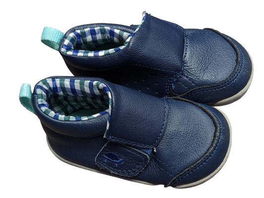Chaussure Gr:4-5 jeune enfant Carters